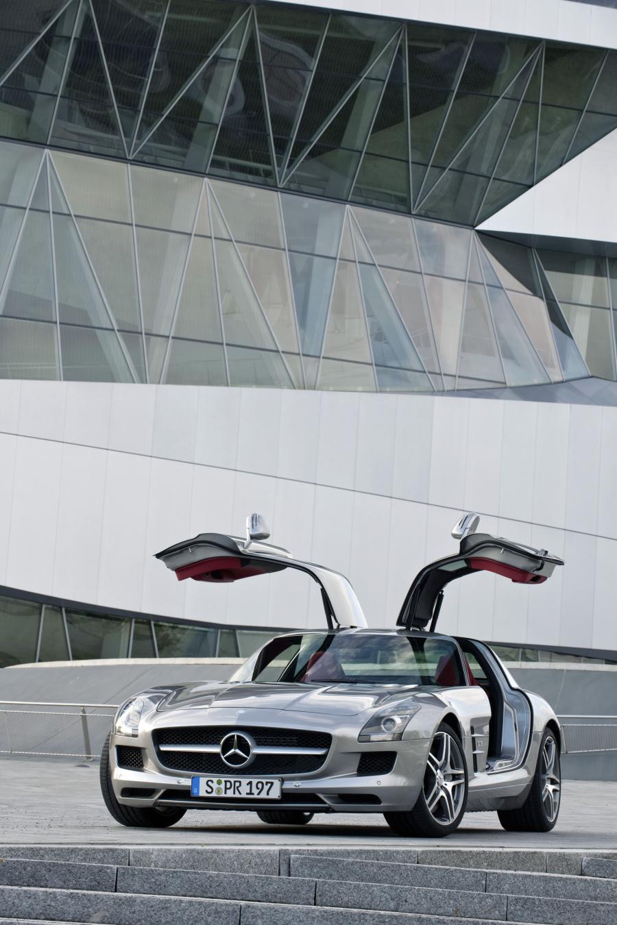 Mercedes-Benz SLS AMG 2010 года  (фото 420 из 526)